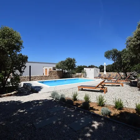 Holiday home Holiday Home In Mandre Near Zrce Beach, Cleaning Included *