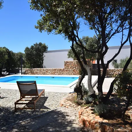 Holiday Home In Mandre Near Zrce Beach, Cleaning Included Feriehus Mandre