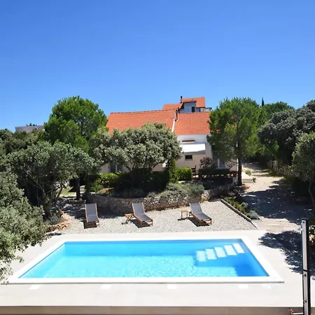 Holiday Home In Mandre Near Zrce Beach, Cleaning Included * Mandre