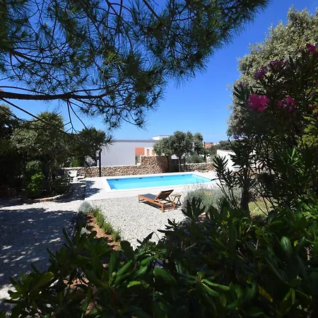 Holiday Home In Mandre Near Zrce Beach, Cleaning Included *